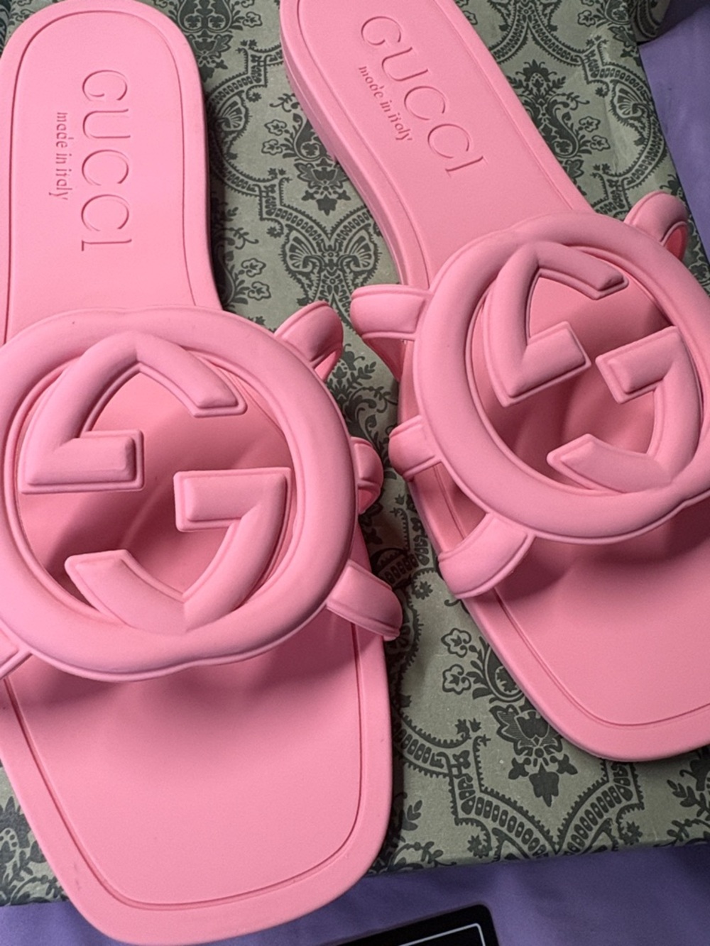 Gucci Pink Interlocking G Slide Sandals - Picture 3 of 5